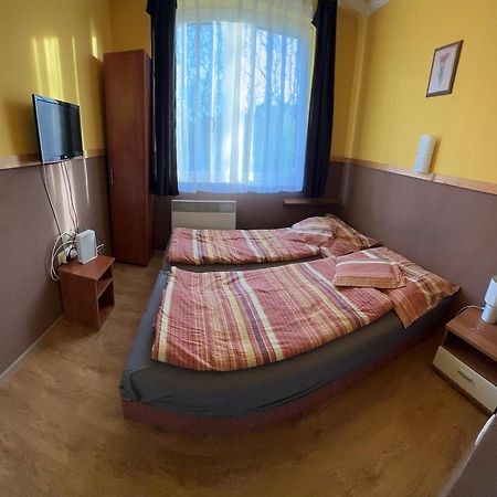 Aranyeso Apartman ไฮจ์ดุสโซบอสโล ภายนอก รูปภาพ