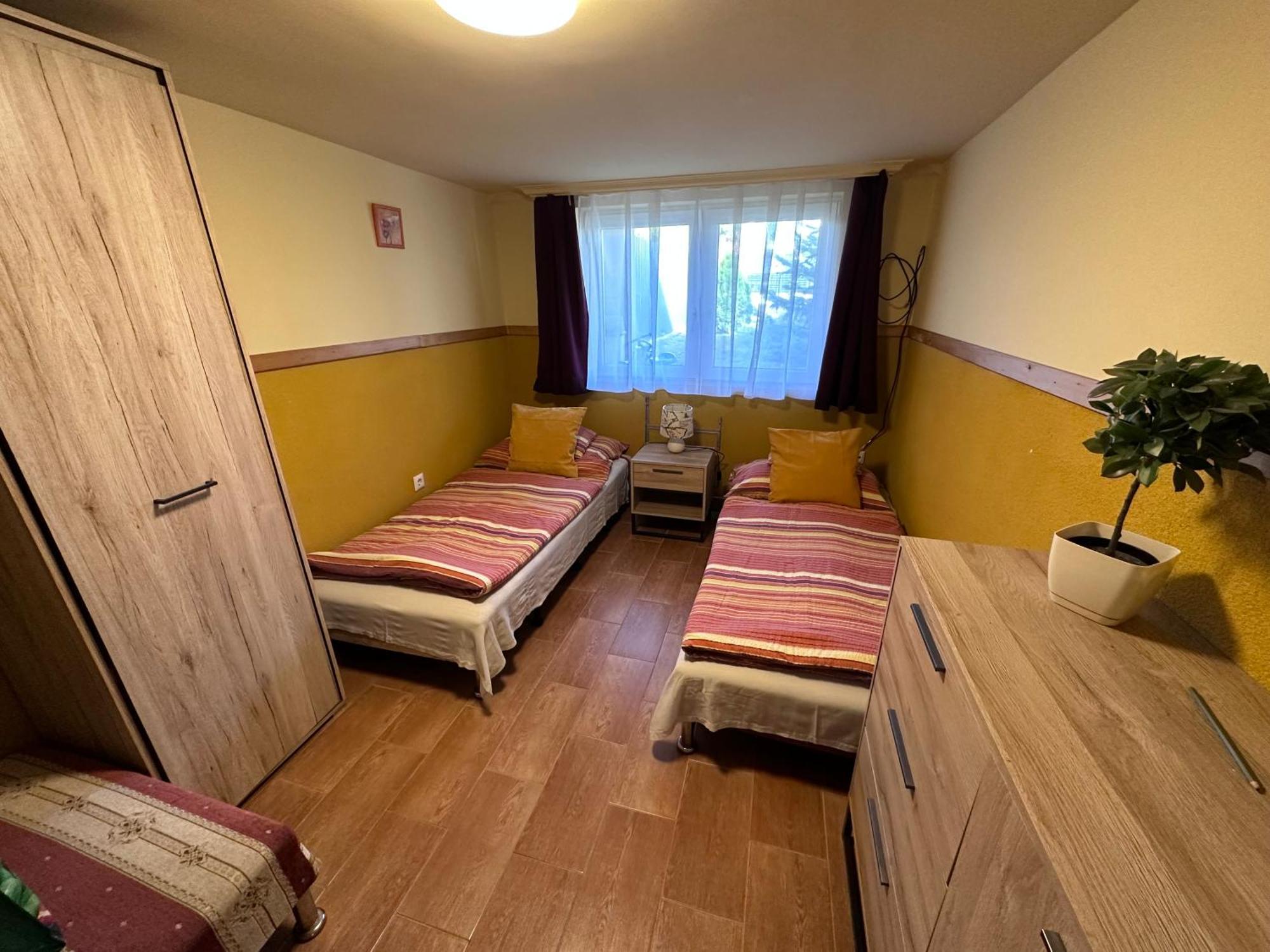 Aranyeso Apartman ไฮจ์ดุสโซบอสโล ภายนอก รูปภาพ